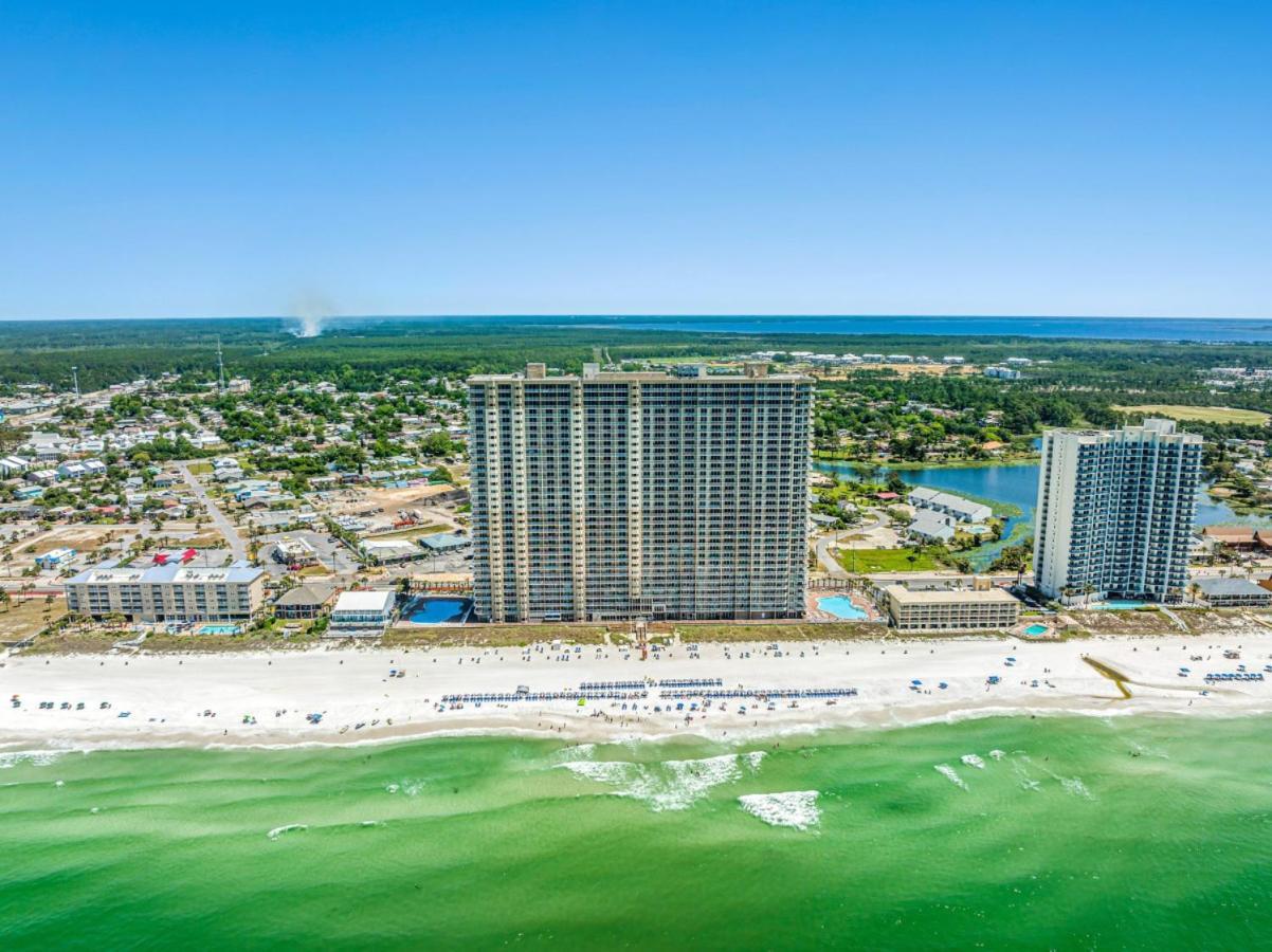 Holiday home Stunning Beachfront Condo, Walk To Pier Park,pools *